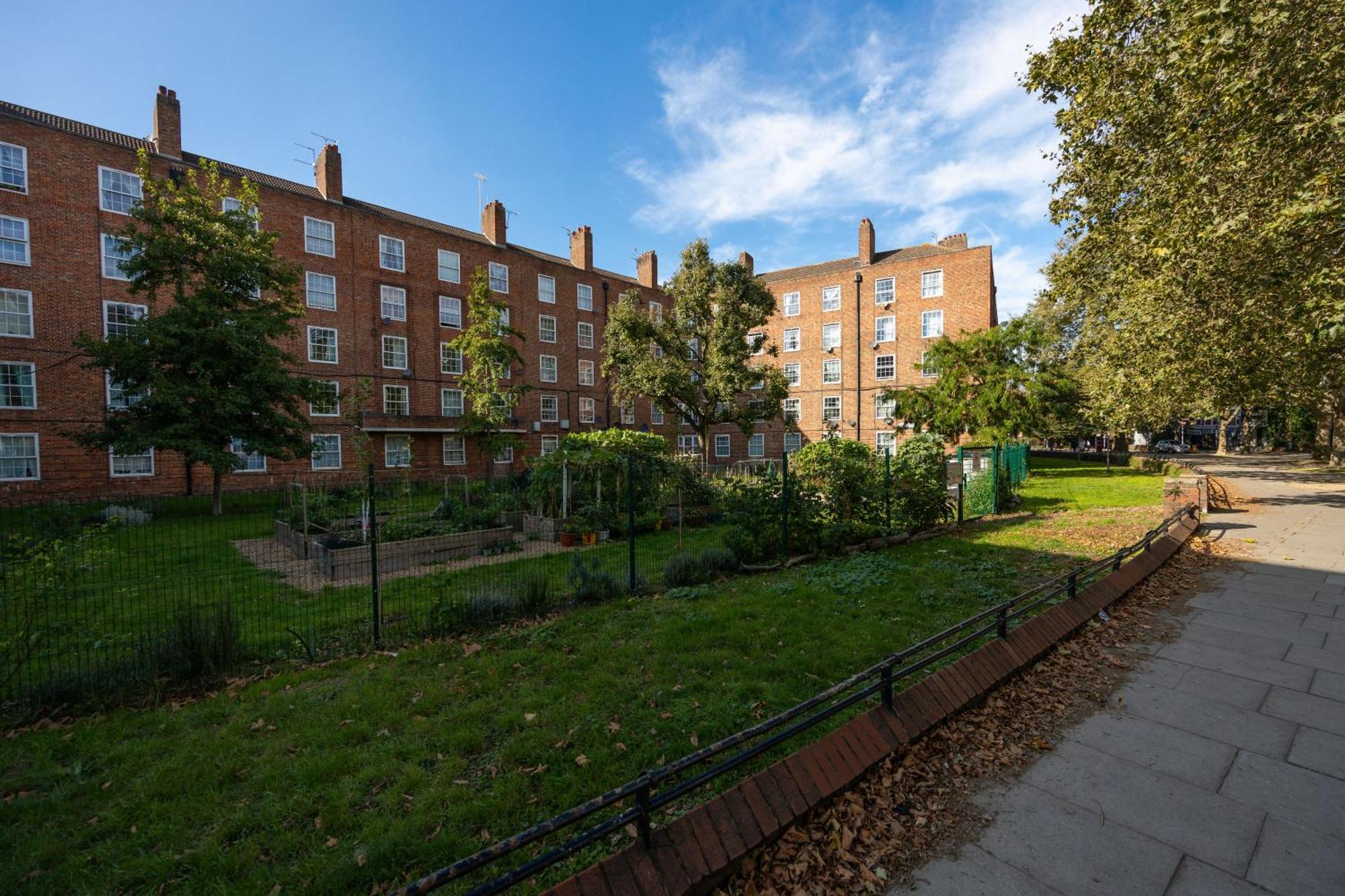 Cosy 4-Bedroom Apartment Next To Borough London Exterior photo